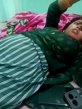 Snapshot of Surajpuja79 chatting on February 16, 2026, 8:32 am Surajpuja79 online show from February 16, 2026, 8:32 am