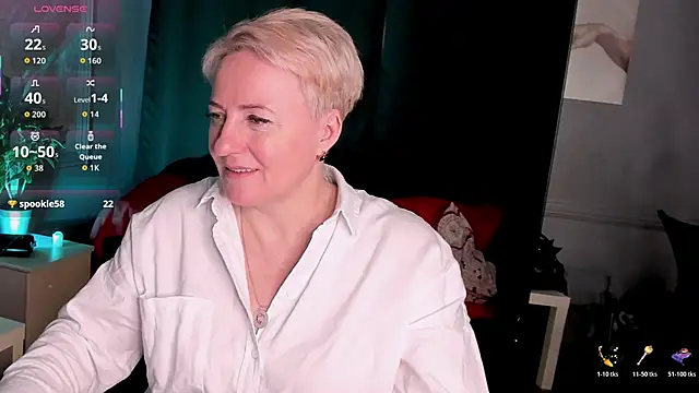 Nika Smit online show from February 6, 2026, 9:12 am