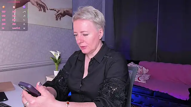 Nika Smit online show from June 27, 2026, 7:02 am