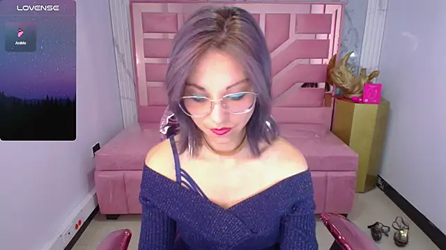 abril ch  online show from March 28, 2026, 12:27 pm