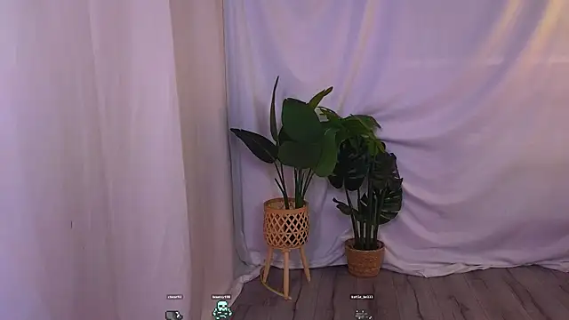 AlisiaSpinnet  online show from December 19, 2024, 10:13 am