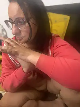 Snapshot of gloria7v05 chatting on June 16, 2026, 2:47 am gloria7v05 online show from June 16, 2026, 2:47 am