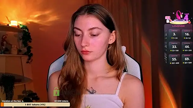 lady curls online show from April 14, 2026, 9:54 pm