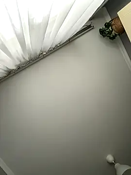 AmiLavs online show from November 16, 2025, 10:54 am