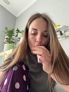 AmiLavs online show from April 14, 2026, 10:43 am