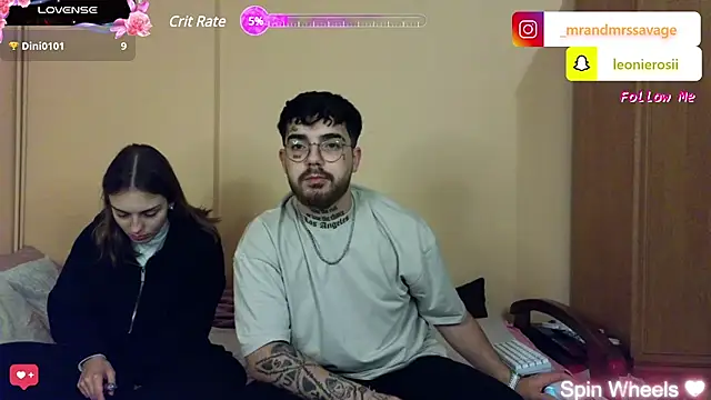 Snapshot of MrAndMrsSavage chatting on February 7, 2025, 9:48 pm MrAndMrsSavage online show from February 7, 2025, 9:48 pm