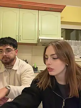 Snapshot of MrAndMrsSavage chatting on February 9, 2025, 9:17 pm MrAndMrsSavage online show from February 9, 2025, 9:17 pm