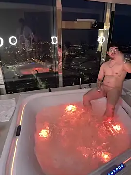 Snapshot of MrAndMrsSavage chatting on March 9, 2025, 5:28 pm MrAndMrsSavage online show from March 9, 2025, 5:28 pm