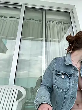 Snapshot of MrAndMrsSavage chatting on March 17, 2025, 2:34 pm MrAndMrsSavage online show from March 17, 2025, 2:34 pm