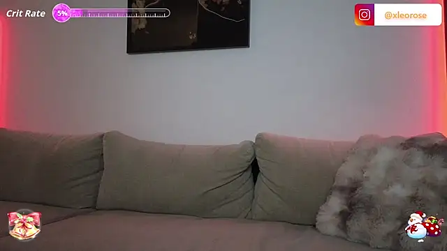 Snapshot of MrAndMrsSavage chatting on December 21, 2025, 11:12 pm MrAndMrsSavage online show from December 21, 2025, 11:12 pm