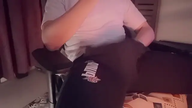 meow199410 online show from November 19, 2025, 5:24 pm