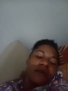 Yourlittlegirl19 online show from December 9, 2024, 6:03 pm