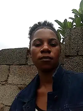 Yourlittlegirl19 online show from December 15, 2024, 5:23 am