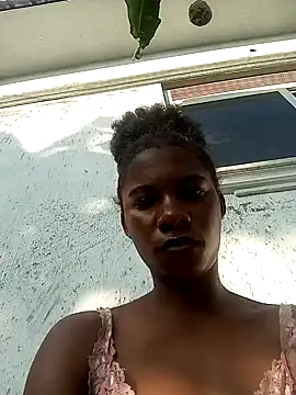 Yourlittlegirl19 online show from December 17, 2024, 5:18 am