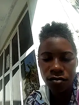 Yourlittlegirl19 online show from December 18, 2024, 7:04 am