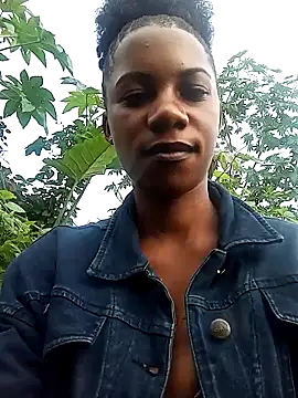 Yourlittlegirl19 online show from December 20, 2024, 4:42 am