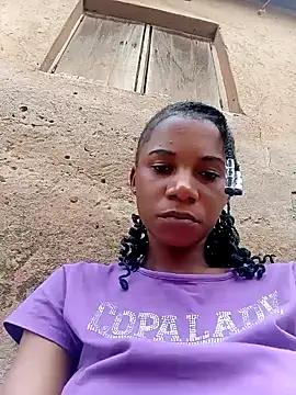 Yourlittlegirl19 online show from January 8, 2025, 12:05 pm