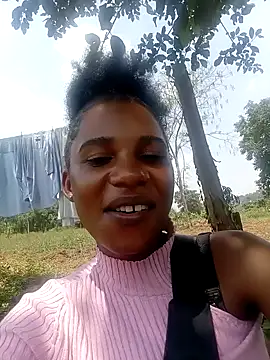 Yourlittlegirl19 online show from February 13, 2025, 10:12 am