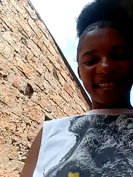 Yourlittlegirl19 online show from February 16, 2025, 8:54 am