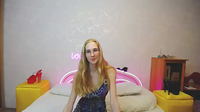 KlaryBrait online show from March 20, 2025, 6:20 pm