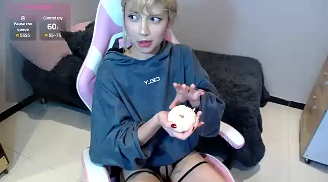 Snapshot of HiScarlett chatting on January 26, 2025, 1:47 pm HiScarlett online show from January 26, 2025, 1:47 pm