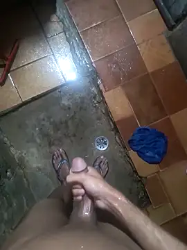 Magroveiudo online show from December 14, 2025, 9:19 pm