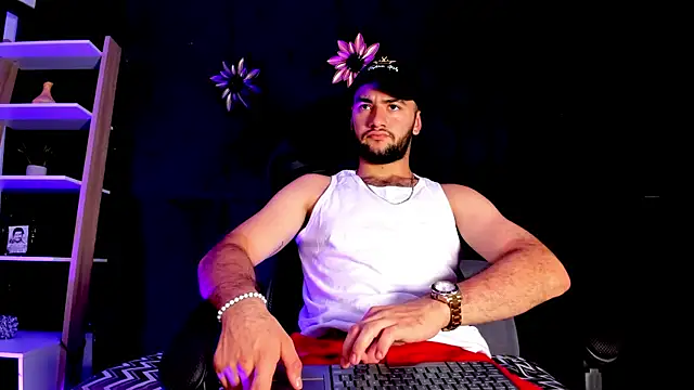 MaximusDick1  online show from December 16, 2025, 4:28 am