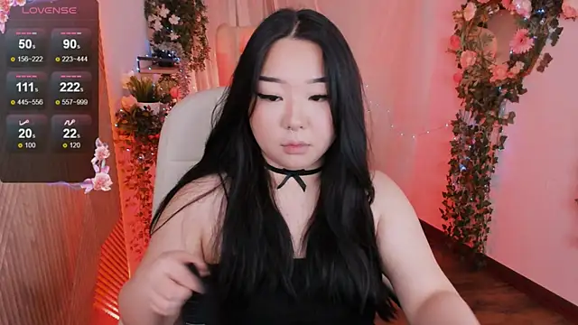 mei honey  online show from December 18, 2024, 2:06 pm