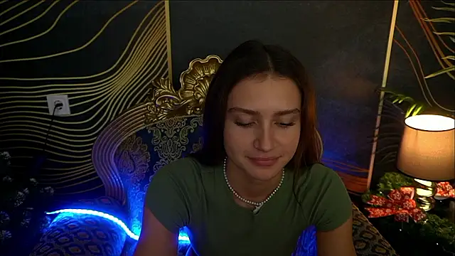 ValeryRoyale online show from December 4, 2024, 2:37 pm