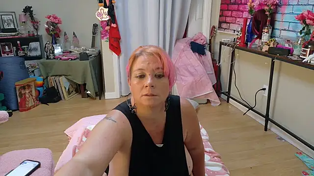 Luna1984 online show from October 1, 2025, 7:31 pm