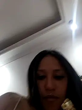 devi black13  online show from February 4, 2025, 2:39 am