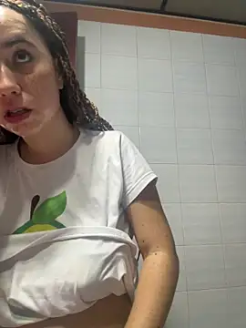 Snapshot of HannaSmiith chatting on February 3, 2025, 11:31 am HannaSmiith online show from February 3, 2025, 11:31 am