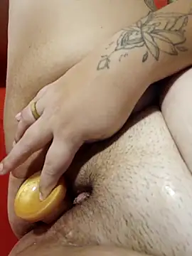 Snapshot of carola_hotwife chatting on February 21, 2025, 8:38 pm carola hotwife online show from February 21, 2025, 8:38 pm