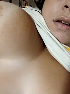 Snapshot of carola_hotwife chatting on March 16, 2025, 12:01 am carola hotwife online show from March 16, 2025, 12:01 am