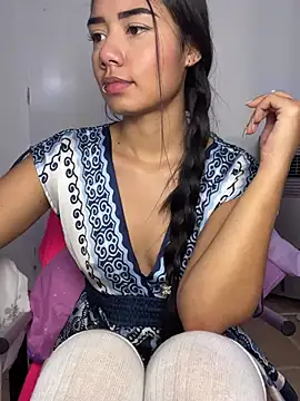 Snapshot of _Luana chatting on January 30, 2025, 12:59 pm Luana online show from January 30, 2025, 12:59 pm