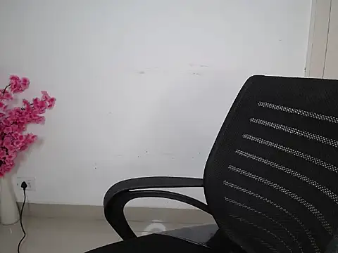 Aditi Singhania online show from September 11, 2025, 5:29 am