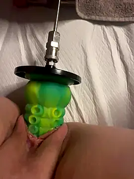 Snapshot of luisa1 chatting on October 2, 2025, 6:37 pm luisa1 online show from October 2, 2025, 6:37 pm