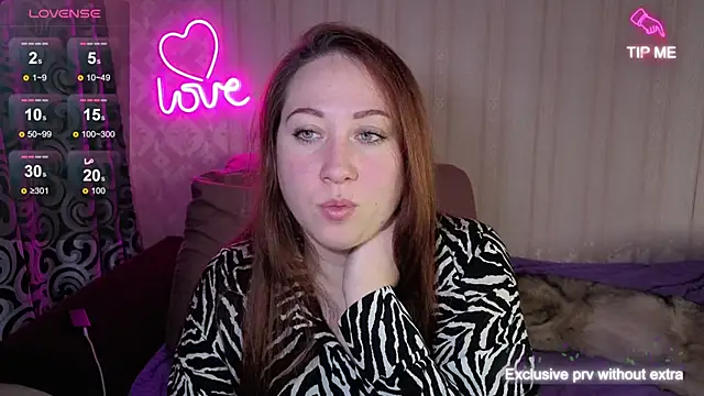 Snapshot of KellyCrystall chatting on November 6, 2025, 3:18 am KellyCrystall online show from November 6, 2025, 3:18 am