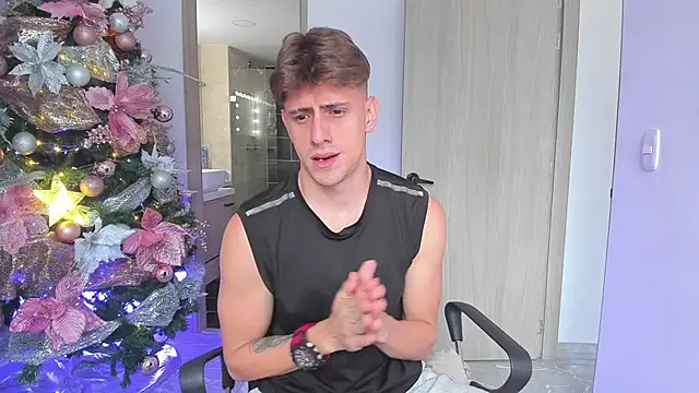 Snapshot of Jasperjoness chatting on December 13, 2024, 9:52 pm Jasperjoness online show from December 13, 2024, 9:52 pm