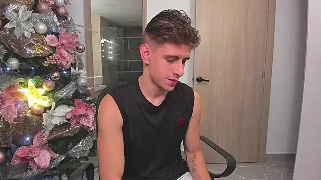 Snapshot of Jasperjoness chatting on December 17, 2024, 10:12 am Jasperjoness online show from December 17, 2024, 10:12 am