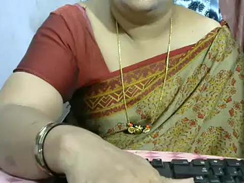 Snapshot of Naughty_Nityaa chatting on January 20, 2025, 10:40 am Naughty Nityaa online show from January 20, 2025, 10:40 am