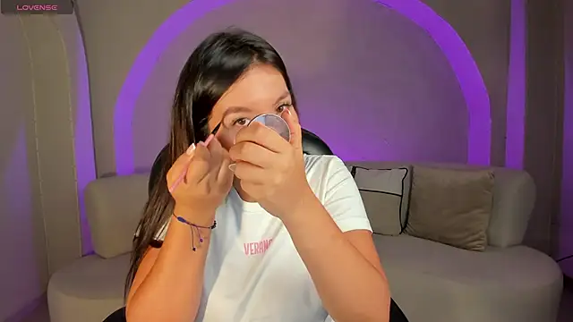 Snapshot of ValeriaRoldanX chatting on February 20, 2026, 11:22 am ValeriaRoldanX online show from February 20, 2026, 11:22 am