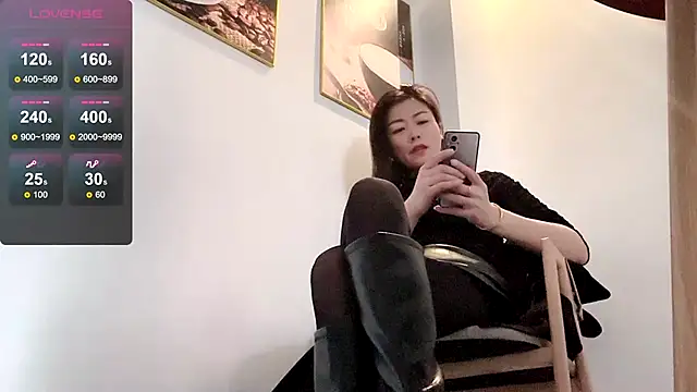 Snapshot of QianF-666 chatting on January 24, 2025, 2:08 pm QianF-666 online show from January 24, 2025, 2:08 pm