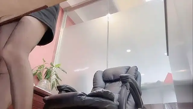 QianF-666 online show from December 20, 2025, 2:51 am