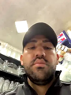 JuanZapata33 online show from December 4, 2024, 5:55 pm