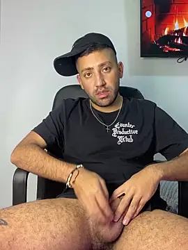 Snapshot of JuanZapata33 chatting on March 11, 2026, 9:21 pm JuanZapata33 online show from March 11, 2026, 9:21 pm