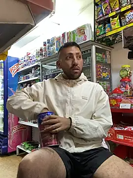 Snapshot of JuanZapata33 chatting on March 25, 2026, 10:38 pm JuanZapata33 online show from March 25, 2026, 10:38 pm