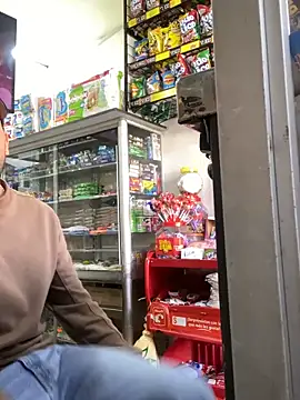 Snapshot of JuanZapata33 chatting on April 6, 2026, 9:49 pm JuanZapata33 online show from April 6, 2026, 9:49 pm