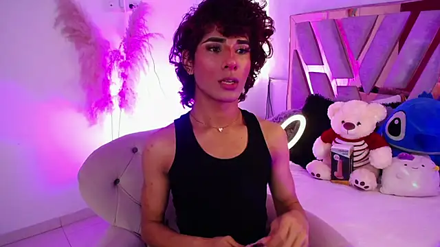 CamiloDoumit online show from January 10, 2025, 11:43 am