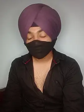 Snapshot of weeif chatting on June 12, 2026, 2:32 am weeif online show from June 12, 2026, 2:32 am